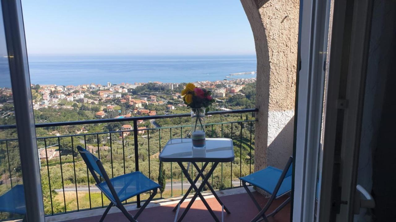 B&B Tra Cielo E Mare Pietra Ligure Kültér fotó