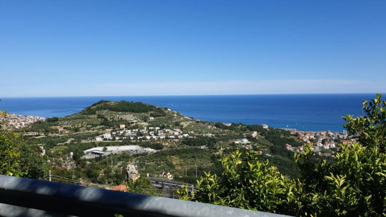 B&B Tra Cielo E Mare Pietra Ligure Kültér fotó