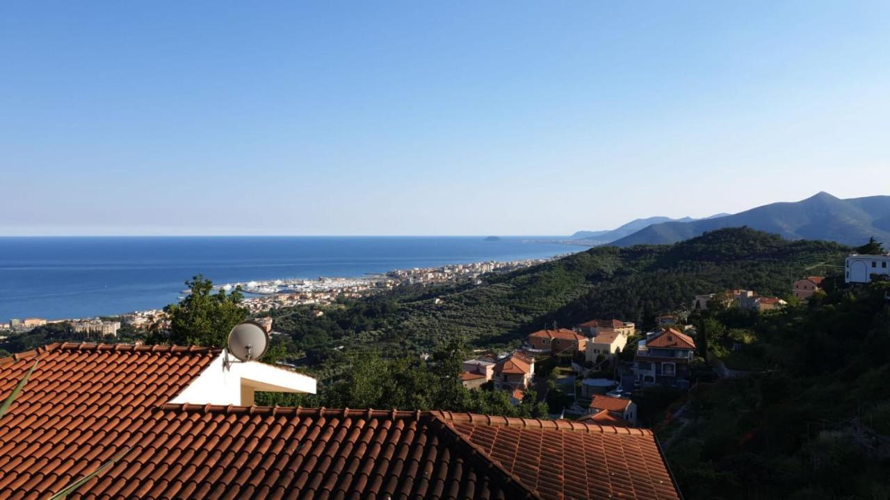 B&B Tra Cielo E Mare Pietra Ligure Kültér fotó
